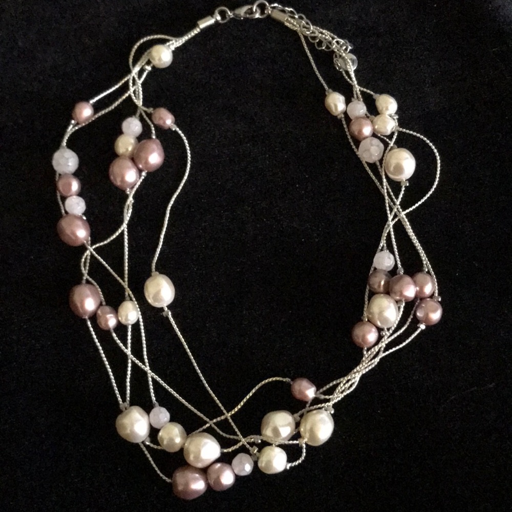 Mocha colored and white beaded pearl necklace